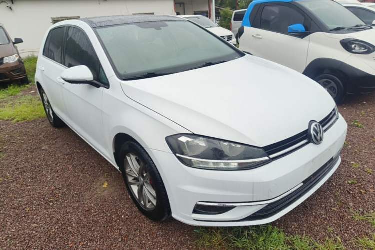 Used Volkswagen Golf 2019 280TSI DSG Comfort Version China VI Standard Front Right 45 Deg