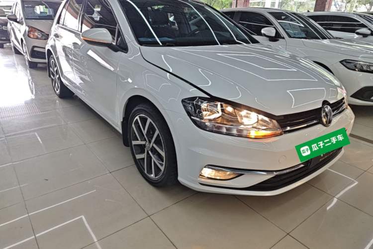 Used Volkswagen Golf 2019 280TSI DSG Luxury Version China VI Standard Front Right 45 Deg