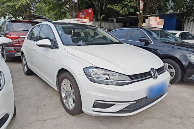 Used Volkswagen Golf 2019 200TSI DSG Comfort & Ambition Edition China VI Standard Front Right 45 Deg