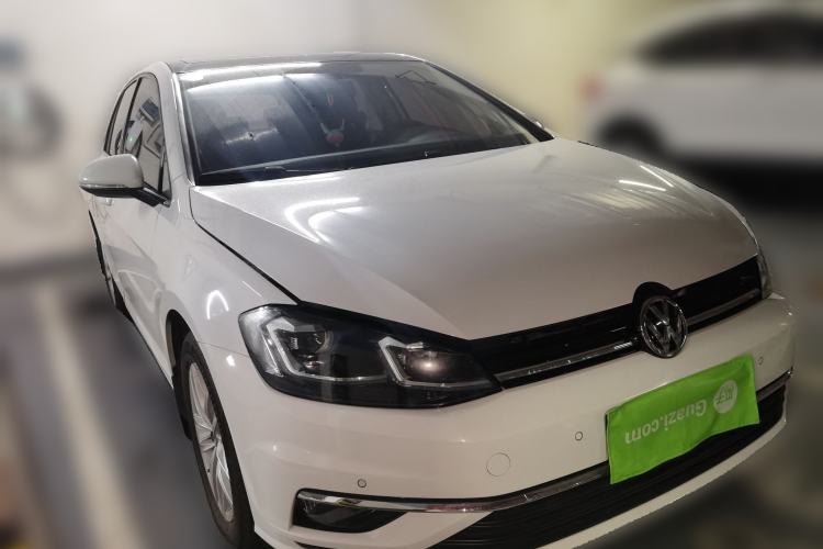 Used Volkswagen Golf 2019 280TSI DSG Comfort Version China VI Standard Front Right 45 Deg