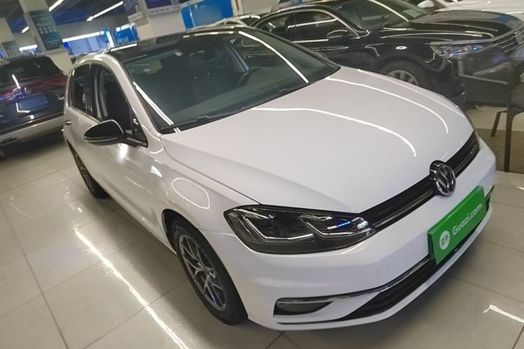 Used Volkswagen Golf 2019 280TSI DSG Comfort Version China VI Standard Front Right 45 Deg
