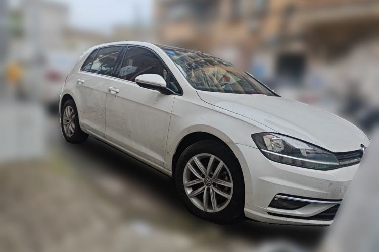 Used Volkswagen Golf 2019 200TSI DSG Comfort & Ambition Edition China VI Standard Front Right 45 Deg