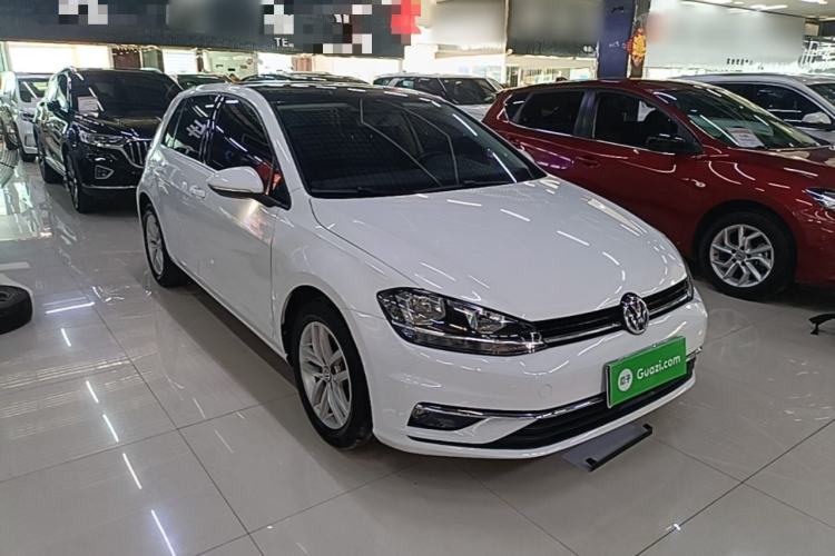 Used Volkswagen Golf 2019 200TSI DSG Comfort & Ambition Edition China VI Standard Front Right 45 Deg