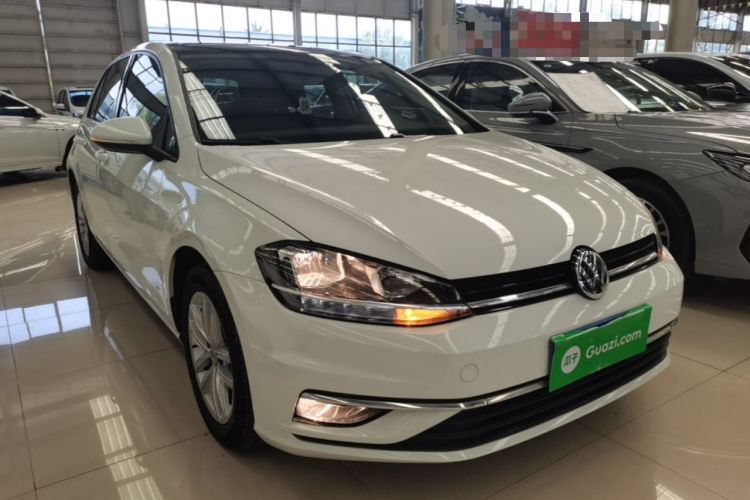 Used Volkswagen Golf 2019 280TSI DSG Comfort Version China VI Standard Front Right 45 Deg