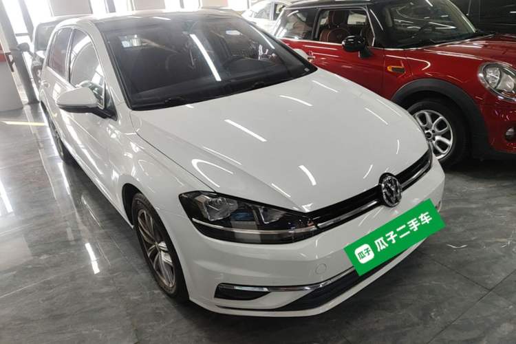 Used Volkswagen Golf 2019 1.6L Automatic Comfort Model China V Standard Front Right 45 Deg