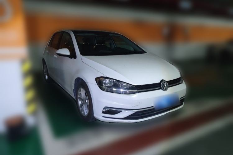 Used Volkswagen Golf 2019 200TSI DSG Comfort Version China VI Standard Front Right 45 Deg