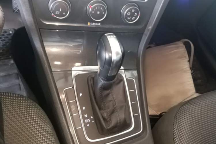 Used Volkswagen Golf 2019 280TSI DSG Comfort Version China V Standard Gear Lever