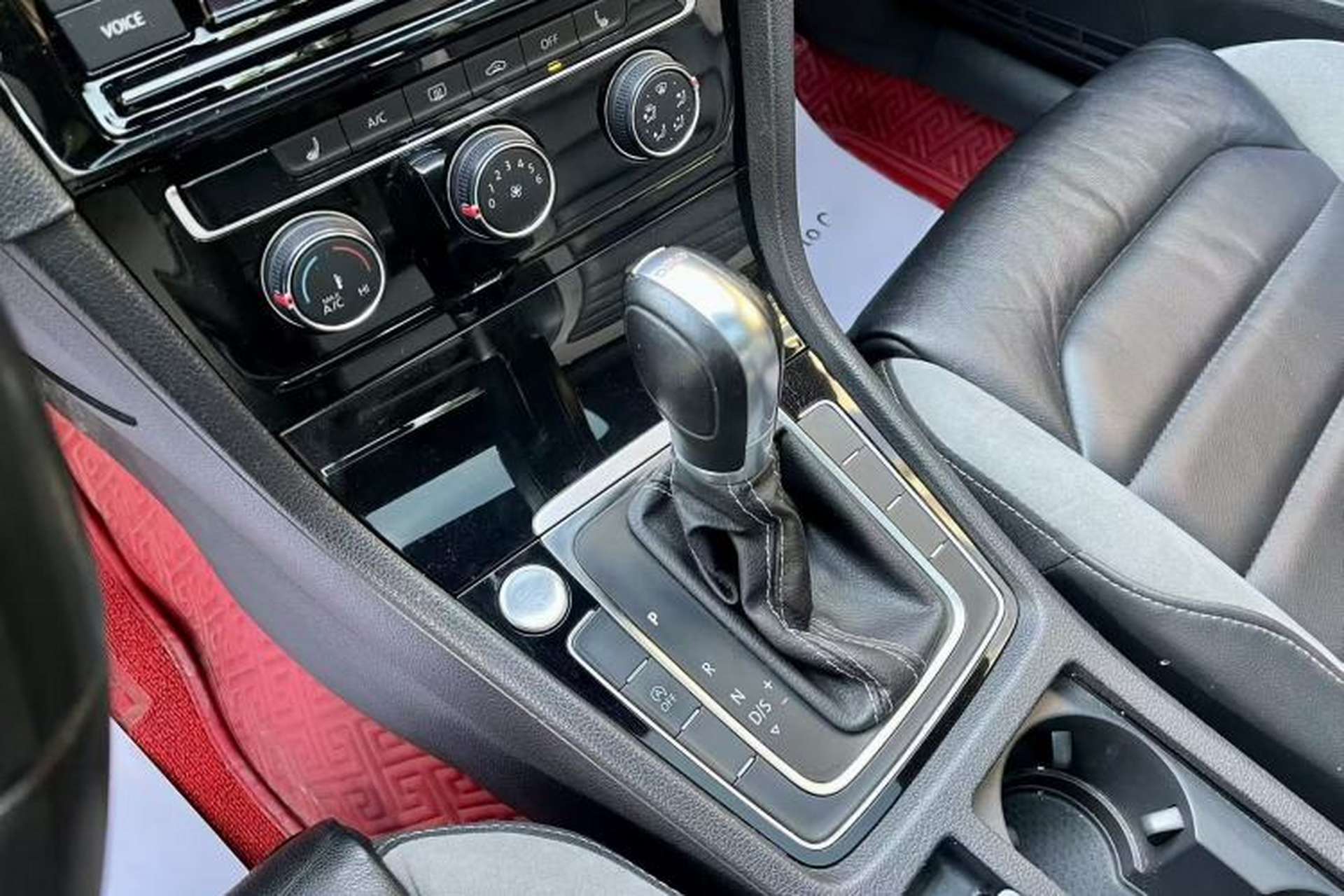 Used Volkswagen Golf 2019 280TSI DSG R-Line Model China V Standard Gear Lever