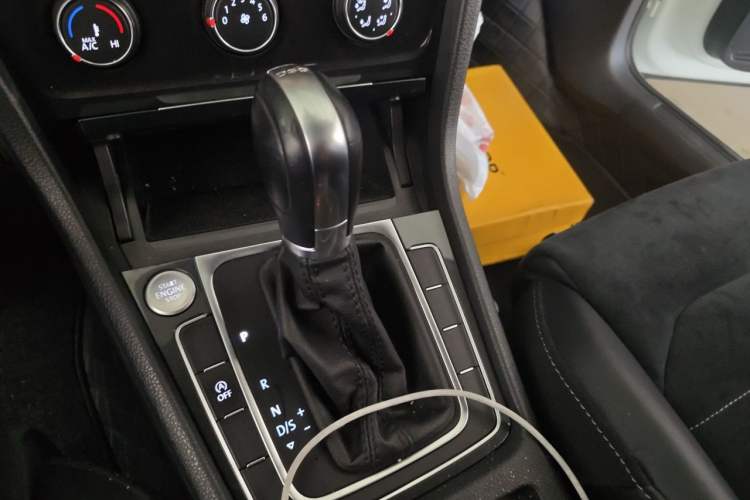 Used Volkswagen Golf 2019 280TSI DSG Luxury Version China V Standard Gear Lever