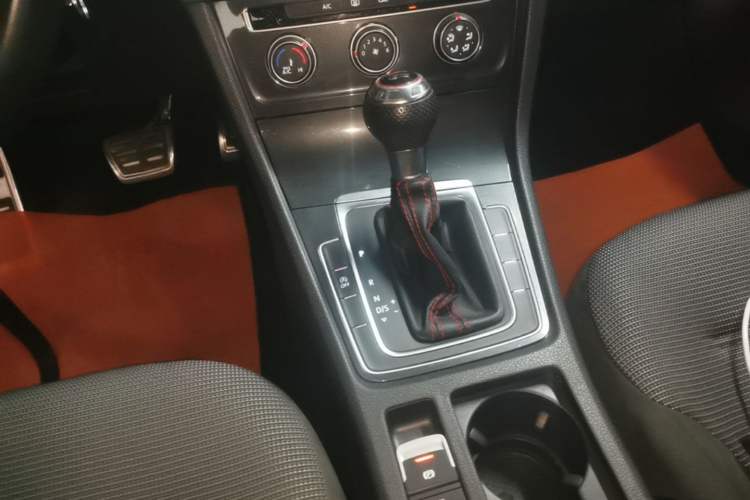 Used Volkswagen Golf 2019 280TSI DSG Comfort Version China V Standard Gear Lever