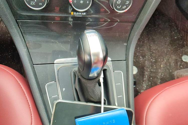 Used Volkswagen Golf 2019 280TSI DSG Comfort Version China VI Standard Gear Lever