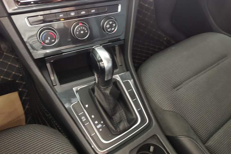Used Volkswagen Golf 2019 280TSI DSG Comfort Version China V Standard Gear Lever