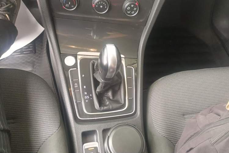 Used Volkswagen Golf 2019 280TSI DSG Comfort Version China V Standard Gear Lever