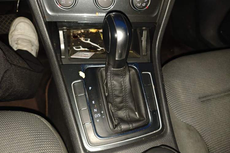 Used Volkswagen Golf 2019 1.6L Automatic Comfort Model China V Standard Gear Lever