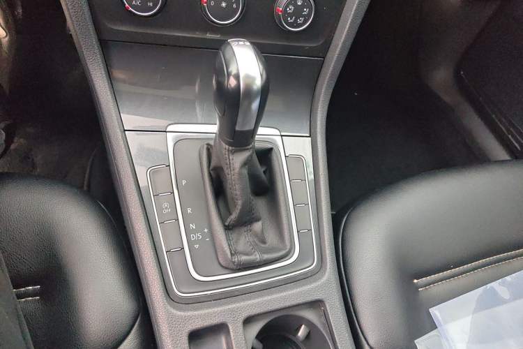 Used Volkswagen Golf 2019 280TSI DSG Comfort Version China V Standard Gear Lever