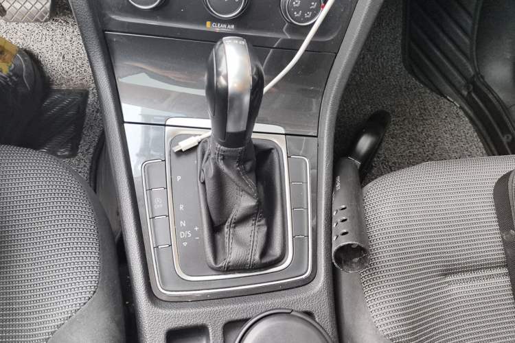 Used Volkswagen Golf 2019 280TSI DSG Comfort Version China V Standard Gear Lever