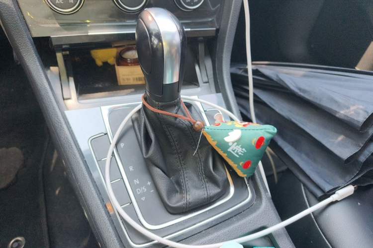 Used Volkswagen Golf 2019 1.6L Automatic Comfort Model China V Standard Gear Lever