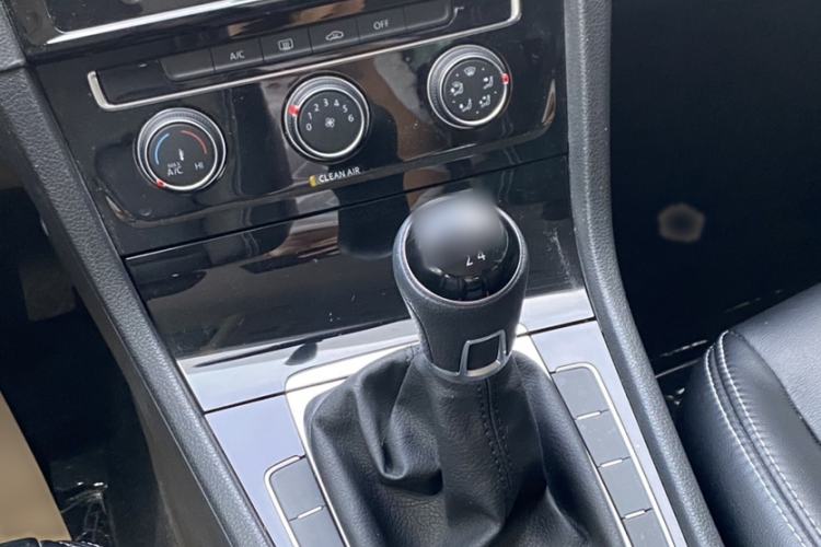 Used Volkswagen Golf 2019 1.6L Manual Fashion Edition China V Standard Gear Lever