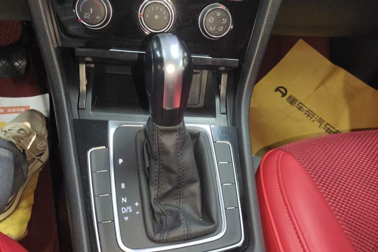 Used Volkswagen Golf 2019 1.6L Automatic Fashion Model China V Standard Gear Lever
