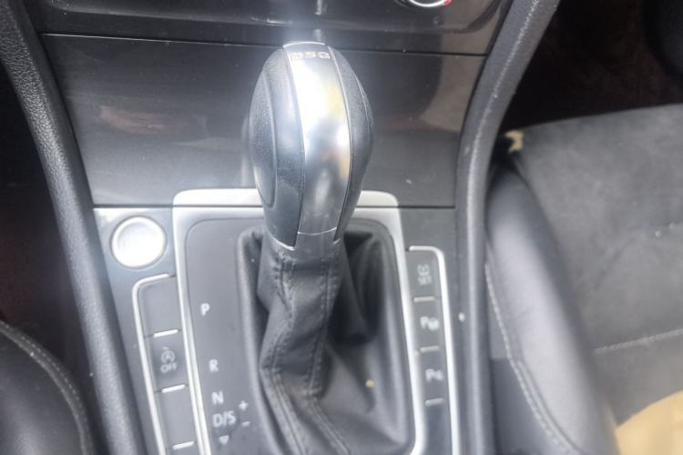 Used Volkswagen Golf 2019 280TSI DSG Luxury Version China VI Standard Gear Lever