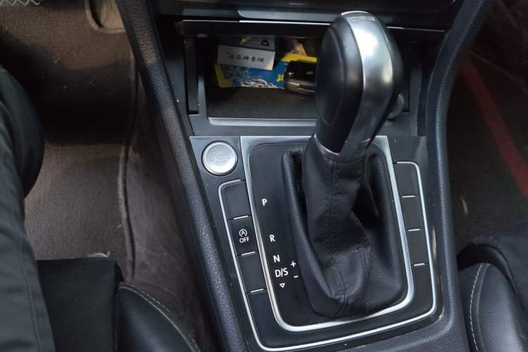 Used Volkswagen Golf 2019 280TSI DSG Luxury Version China V Standard Gear Lever