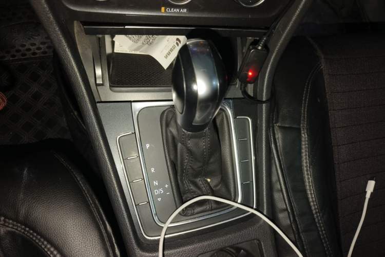 Used Volkswagen Golf 2019 1.6L Automatic Comfort Model China V Standard Gear Lever