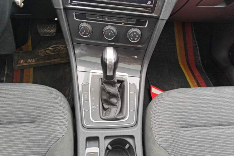 Used Volkswagen Golf 2019 280TSI DSG Comfort Version China V Standard Gear Lever