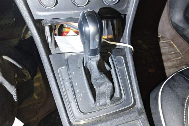 Used Volkswagen Golf 2019 280TSI DSG Comfort Version China V Standard Gear Lever