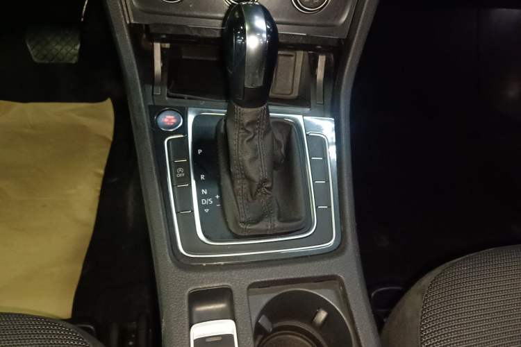 Used Volkswagen Golf 2019 280TSI DSG Comfort Version China V Standard Gear Lever