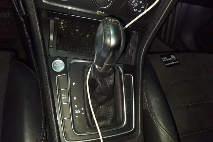 Used Volkswagen Golf 2019 280TSI DSG Luxury Version China V Standard Gear Lever