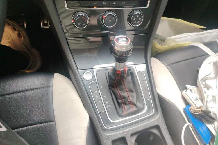 Used Volkswagen Golf 2019 280TSI DSG Comfort Version China V Standard Gear Lever