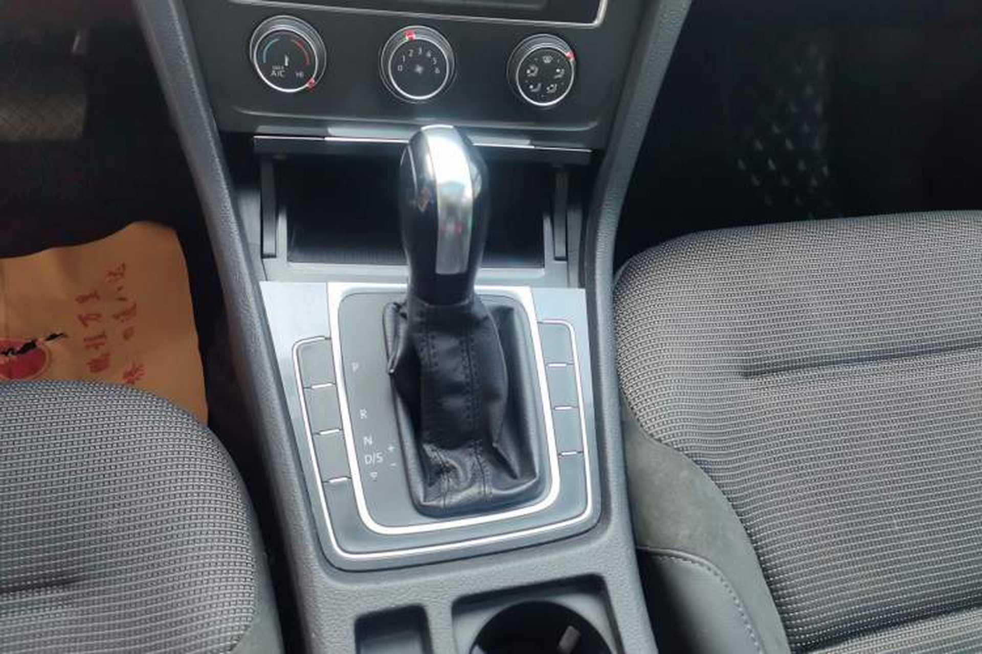 Used Volkswagen Golf 2019 1.6L Automatic Comfort Model China V Standard Gear Lever