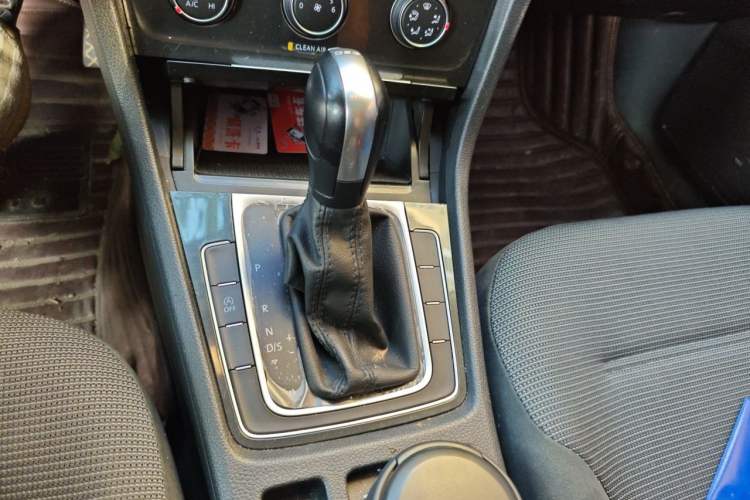 Used Volkswagen Golf 2019 280TSI DSG Comfort Version China V Standard Gear Lever