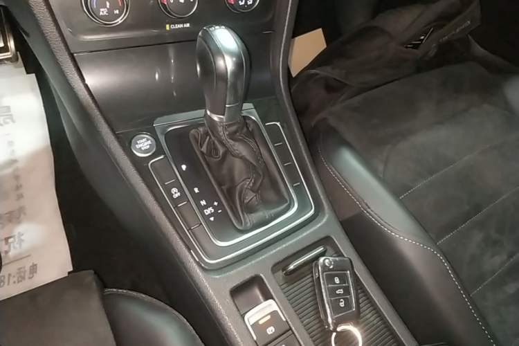 Used Volkswagen Golf 2019 280TSI DSG Luxury Version China V Standard Gear Lever