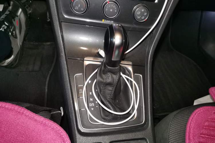 Used Volkswagen Golf 2019 280TSI DSG Comfort Version China VI Standard Gear Lever