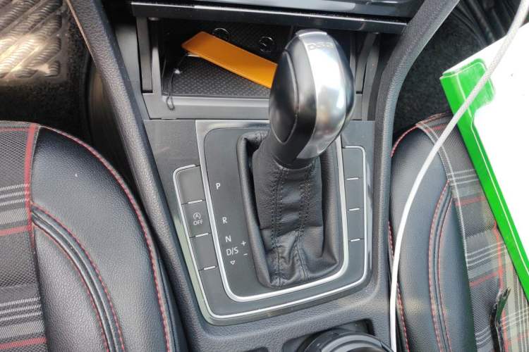 Used Volkswagen Golf 2019 280TSI DSG Comfort Version China V Standard Gear Lever