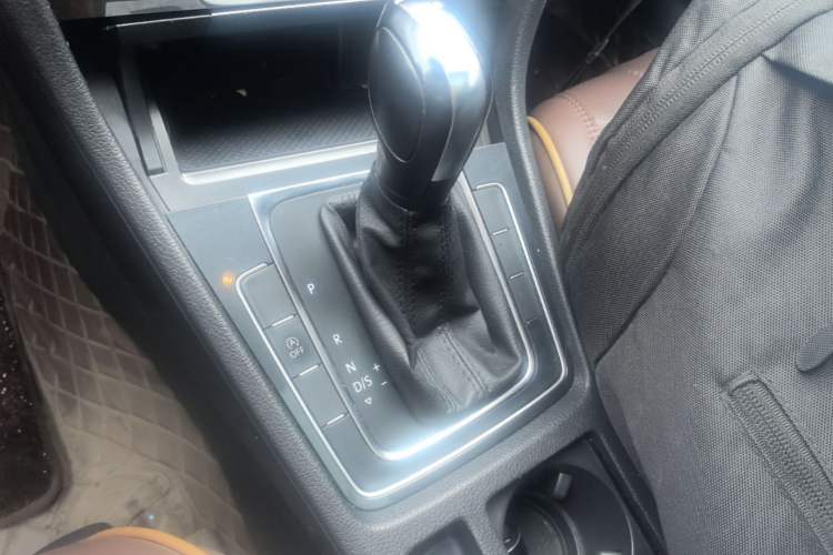 Used Volkswagen Golf 2019 280TSI DSG Comfort Version China V Standard Gear Lever