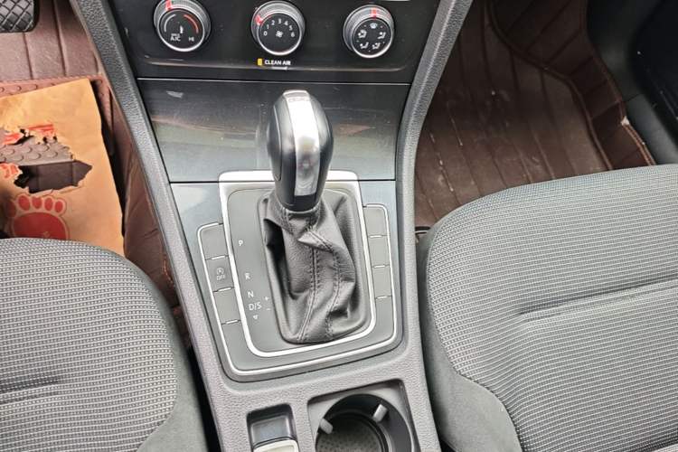Used Volkswagen Golf 2019 280TSI DSG Comfort Version China V Standard Gear Lever
