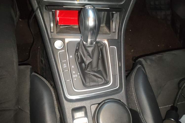 Used Volkswagen Golf 2019 280TSI DSG Luxury Version China VI Standard Gear Lever