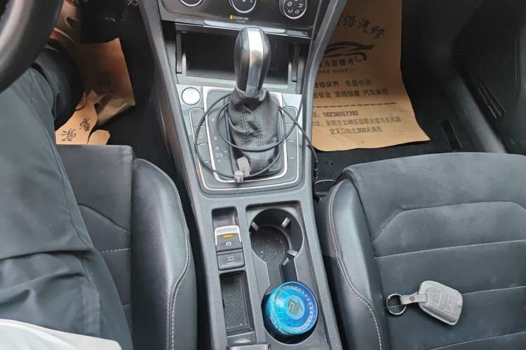 Used Volkswagen Golf 2019 280TSI DSG Luxury Version China V Standard Gear Lever