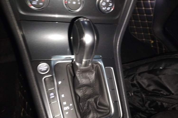 Used Volkswagen Golf 2019 280TSI DSG Luxury Version China V Standard Gear Lever