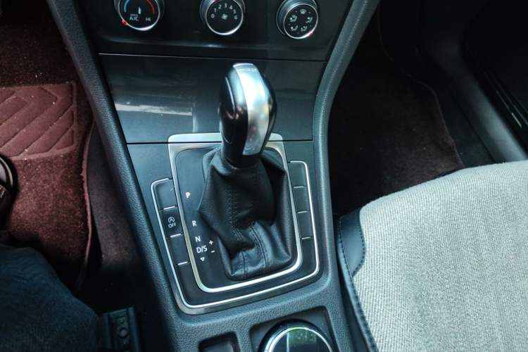 Used Volkswagen Golf 2019 280TSI DSG Comfort Version China V Standard Gear Lever