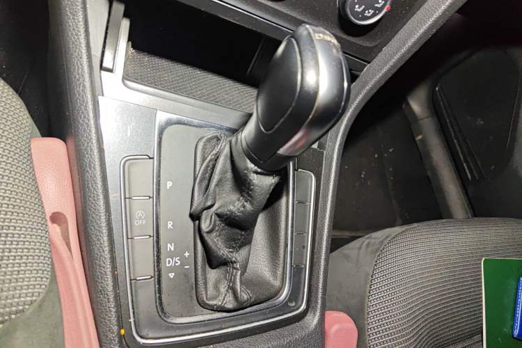 Used Volkswagen Golf 2019 280TSI DSG Comfort Version China V Standard Gear Lever