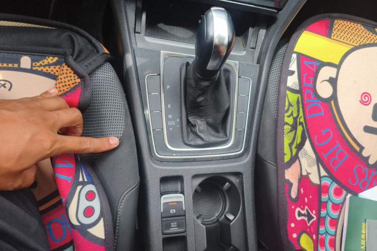 Used Volkswagen Golf 2019 1.6L Automatic Comfort Model China V Standard Gear Lever