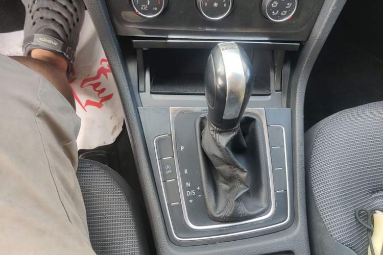 Used Volkswagen Golf 2019 280TSI DSG Comfort Version China V Standard Gear Lever