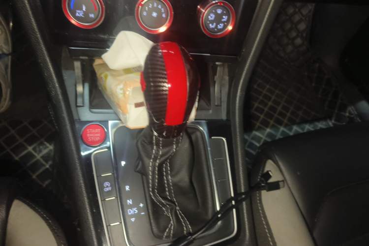 Used Volkswagen Golf 2019 280TSI DSG R-Line Model China V Standard Gear Lever