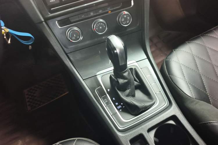 Used Volkswagen Golf 2019 280TSI DSG Comfort Version China V Standard Gear Lever