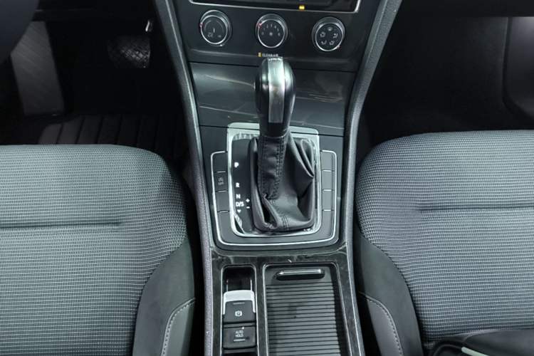 Used Volkswagen Golf 2019 280TSI DSG Comfort Version China V Standard Gear Lever