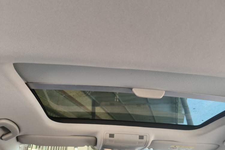 Used Volkswagen Golf 2019 200TSI DSG Comfort & Ambition Edition China VI Standard Headliner