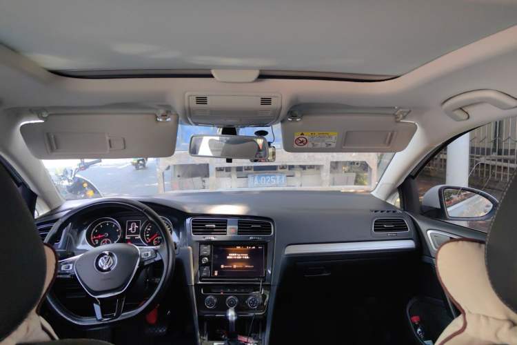 Used Volkswagen Golf 2019 280TSI DSG Comfort Version China V Standard Headliner